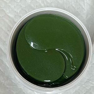 Eye patches with such a good smell